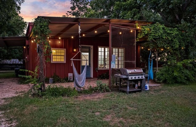 RoosterHouse Countryside Pecan Farm 6ac SanMarcos