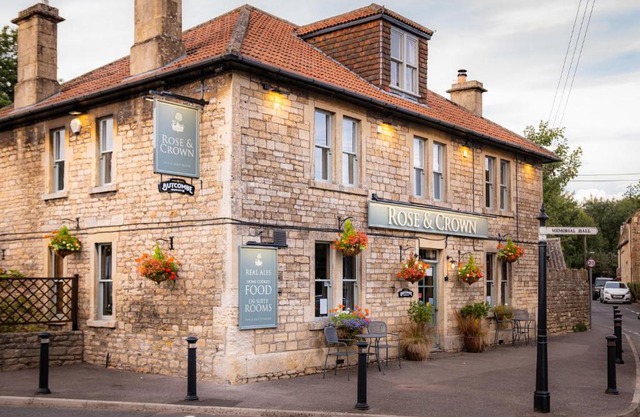 Rose and Crown Bath
