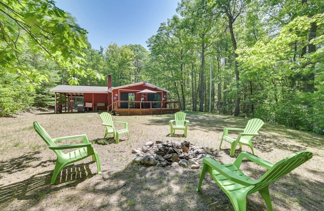 Rose City Cabin w/Fire Pit & Lake Access