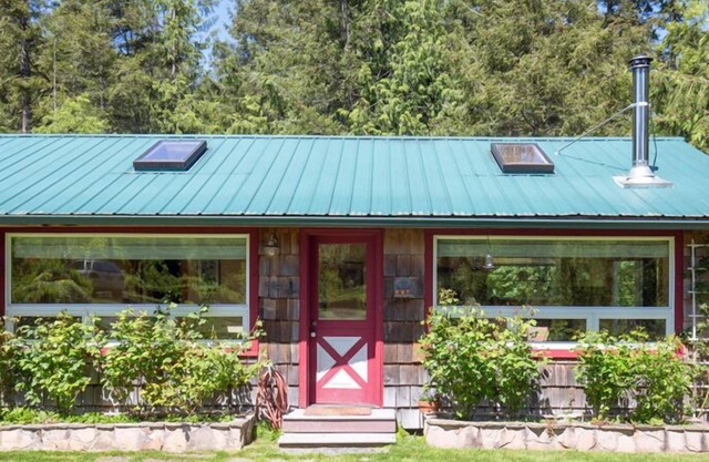 Rose Cottage - Charming bungalow with beautiful gardens
