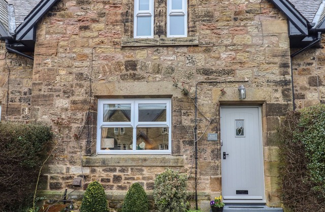 ROSE COTTAGE, with a garden in Alnmouth