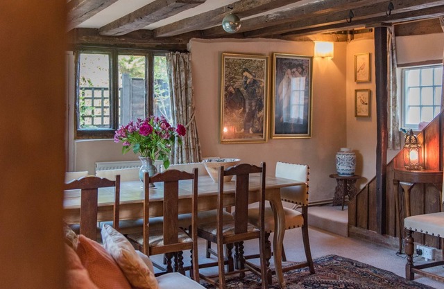 Rose Garden - a holiday let that sleeps 4 guests in 2 bedrooms