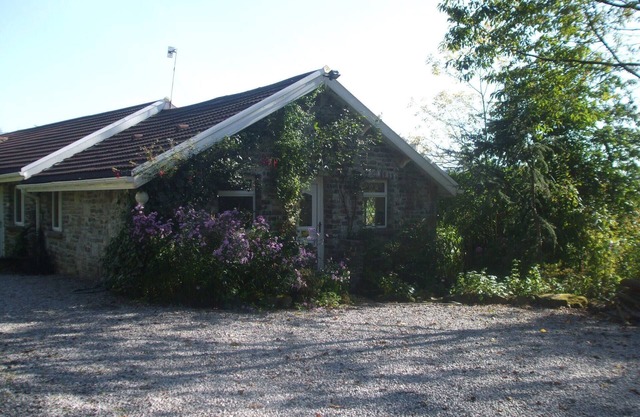 rose lodge 3bedroom 3 bathroom lodge located in woodland area