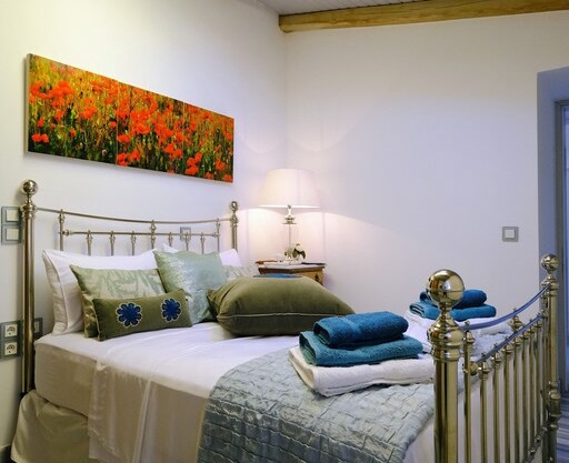 Rosemary Room - Limnos Experience