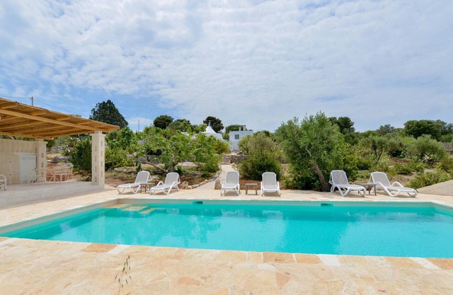 Roundhouse (Trullo) with pool and sea view - Trullo Albamarina