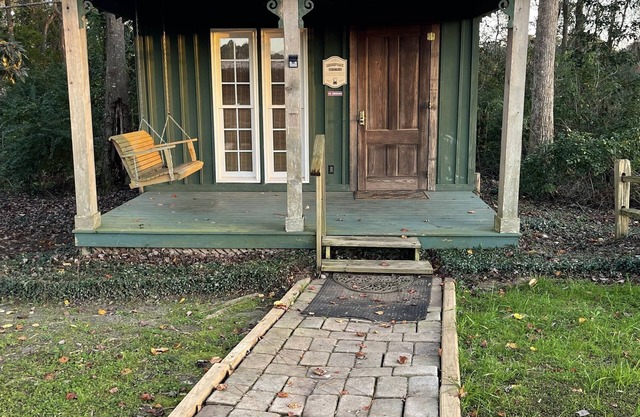 Row Cottages Mossy Oak Cottage