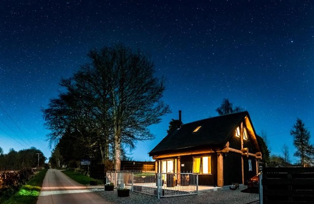 Rowanlea Lodge With Hot Tub