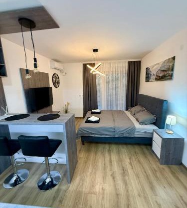 Royal Apartmani 2