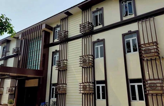 Royal Crown Hotel