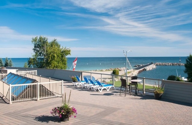 Royal Harbour Resort - Thornbury ON