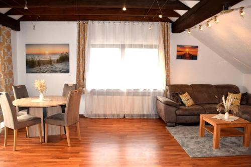 Royal Home - Geräumige Ferienwohnung mit Balkon nahe Seepark Lünen und Dortmund!