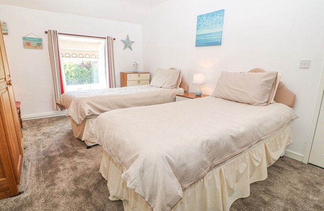 Royal Oak Cottage, AMLWCH PORT