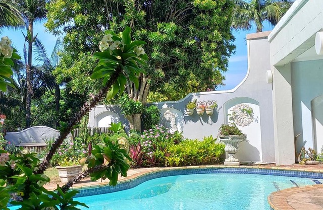 Royal Palm Suite, Villa Roc Guesthouse, Salt Rock Ballito, Solar Power