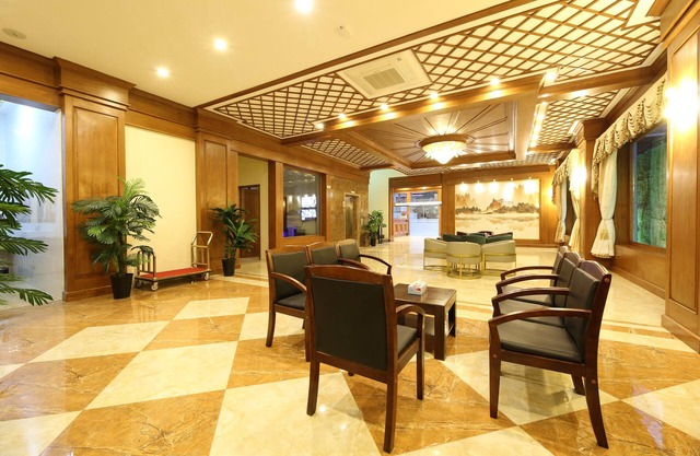 Royal Peacock Hotel