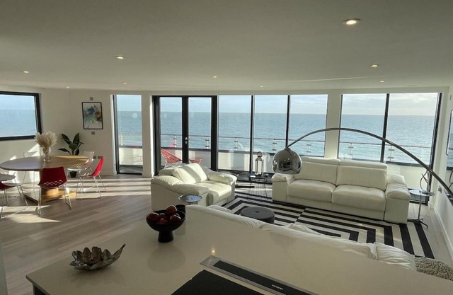 Royal Sands Ramsgate - direct beach access