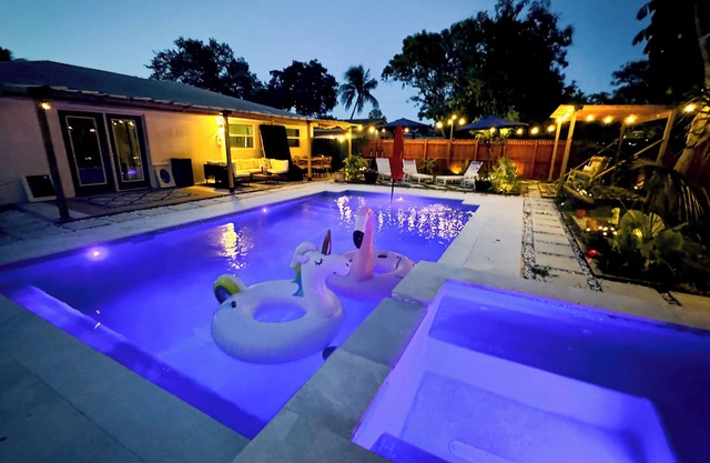 Royal Villa @ Blue Lizard – Adults ONLY