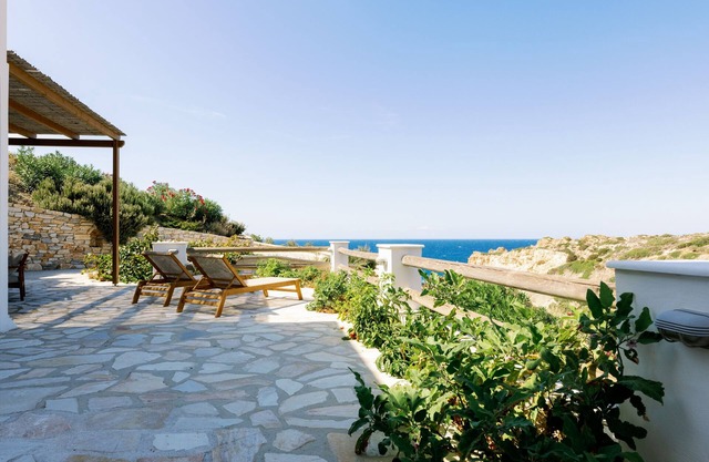 Rozako- Mikra Bay Vineyard Guesthouses