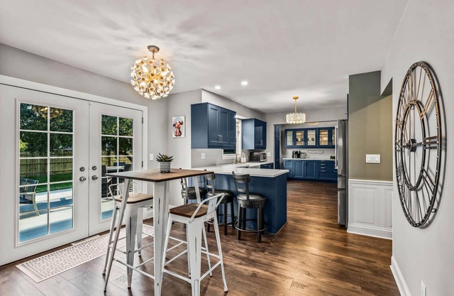 RubyRoofResidence-Milwaukee: 10 Min Walk to Fiserv Forum