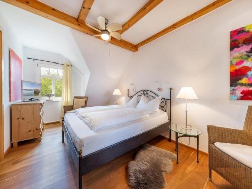 Ruegenbrise-mit-Seeblick-Fewo-OG