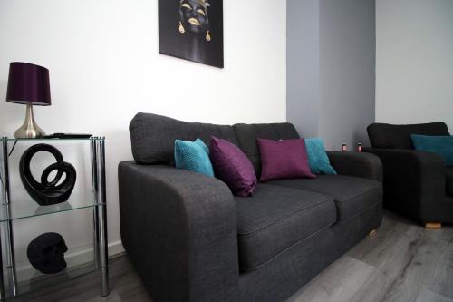 Rugby Place by Tŷ SA