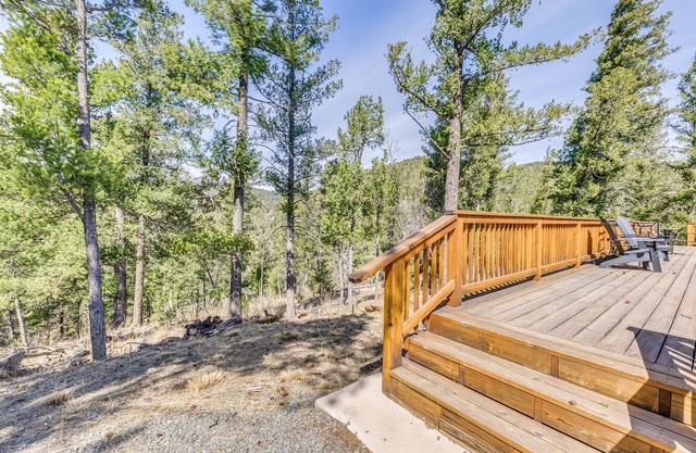 Ruidoso Cabin w/Hot Tub & On-Site Hiking!