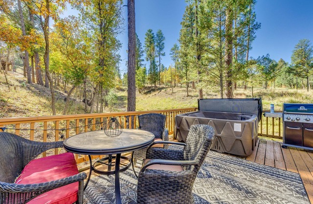 Ruidoso Rental w/Private Hot Tub: Walk to Midtown