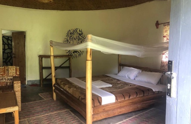 Rukararwe Eco-Travel Cottages