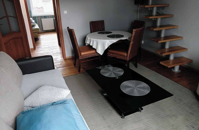 Rumia - Apartment - Sleeps 8 - Parking - Seaside