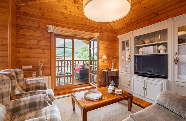 Rural apartment next to the river - Camprodon