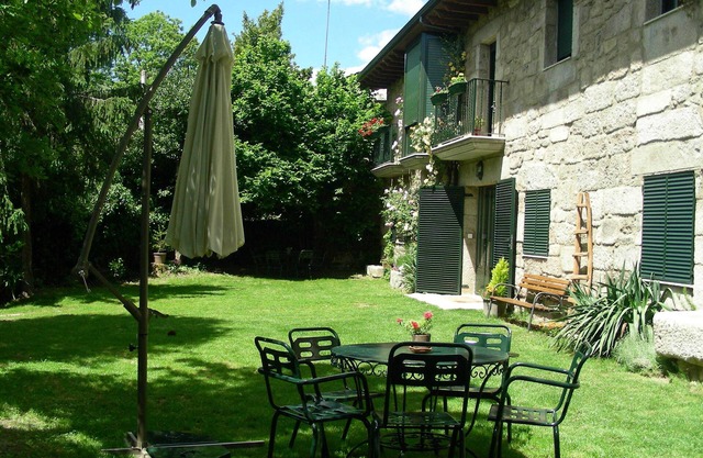 Rural complex of 3 houses for 19 beds