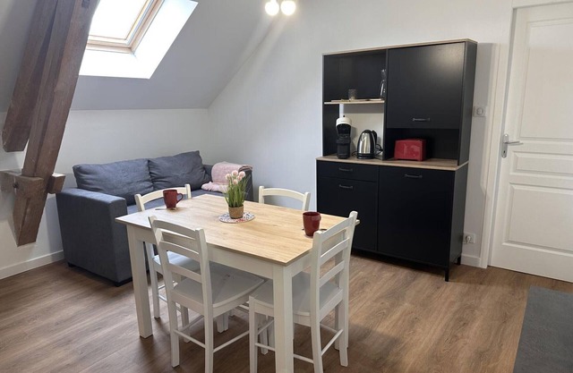 Rural cottage with animals, parking and Wifi in Saint Bonnet de Four