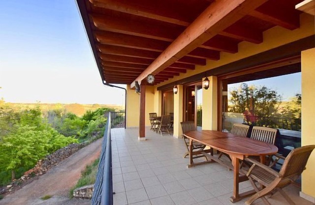 Rural house (full rental) Los Antiguos Pajares for 10 people
