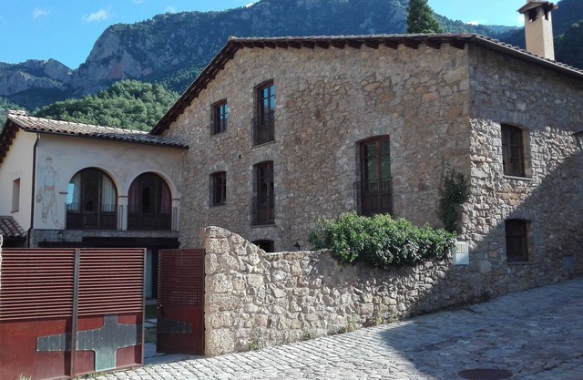 Rural house (full rental) for 9 people with option to 13