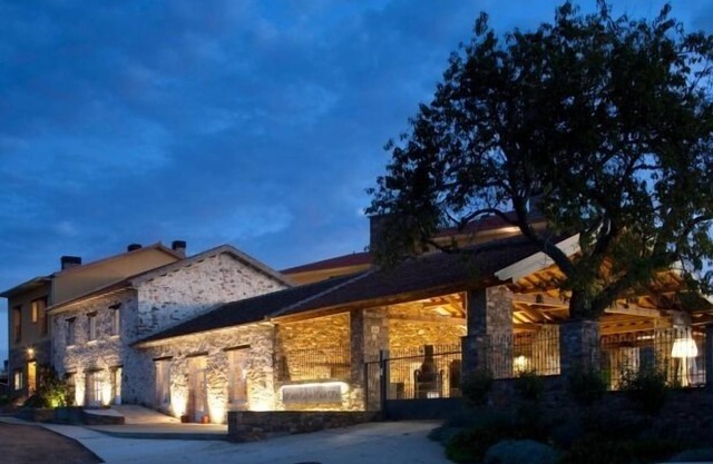 Rural house for large groups with swimming pool El Molino de Losacio (27-33 people)