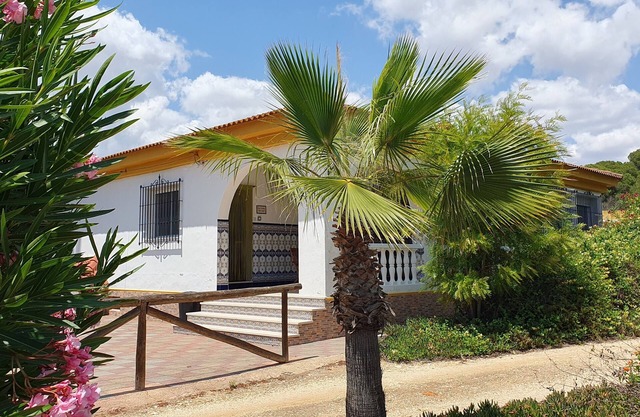 Rural house in a beautiful property with private pool in S-O Andalusia