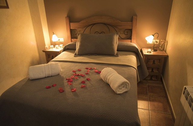 Rural house with jacuzzi , special for couples