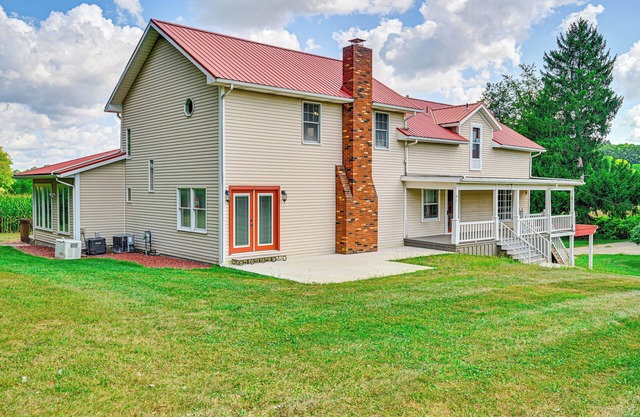 Rural & Private Dover Retreat: Close to Wineries!