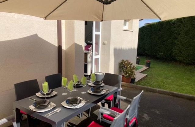 RURAL3MIJAROJOS casa con jardin y piscina privada en el centro de Cantabria