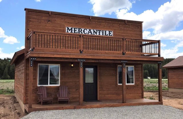 Rustic Cabin | Incredible Views | Near Yellowstone