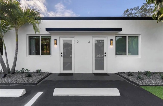 Rustic Cozy Haven - 1 bedroom Las Olas in FORT LAUDERDALE