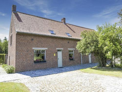 Rustic Family Home in Vleteren