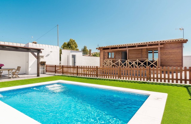 Rustic Home in Quiet Area with Pool, Spacious Terrace & Wi-Fi; Parking Available, Pets Allowed