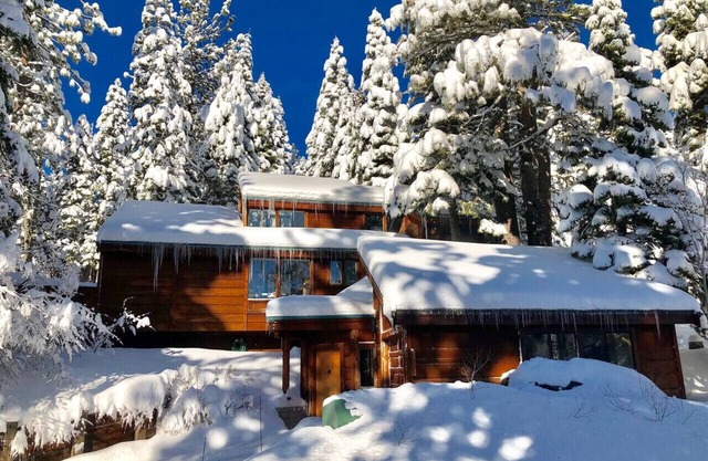 Rustic Luxe Cabin | Views, Hot Tub & Adventure