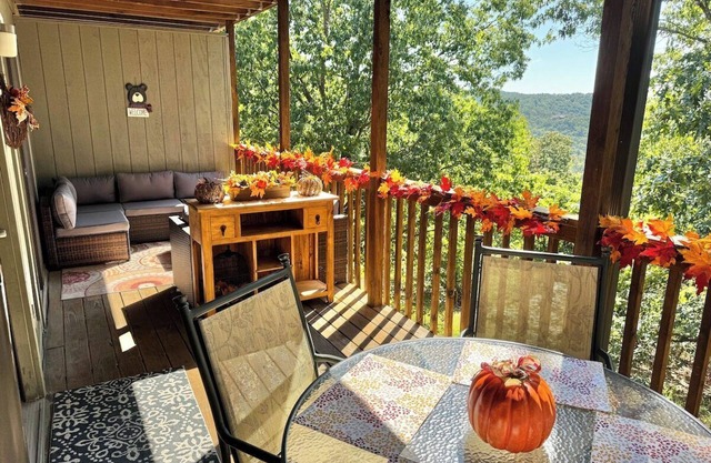Rustic Ozark Retreat (First Responder Owner)