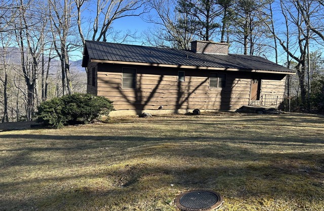 Rustic & Peaceful Cabin with Beautiful Views