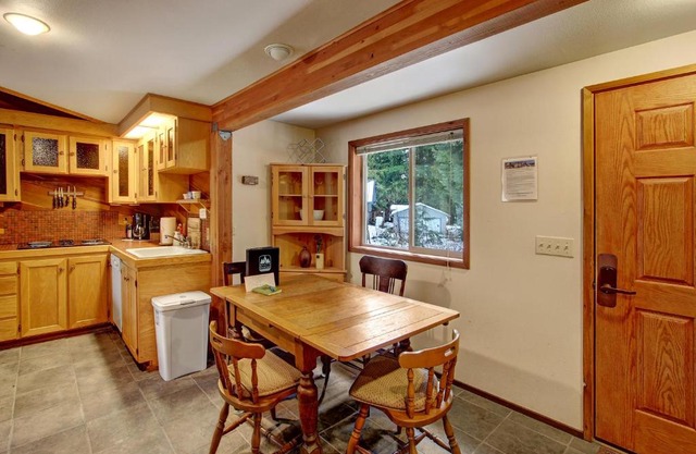 Rustic River Paradise - One Bedroom Cabin