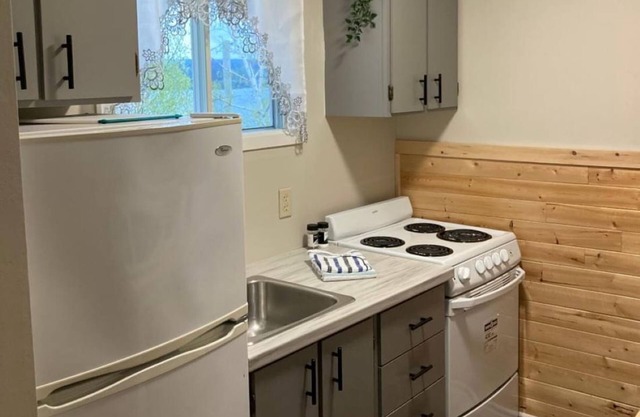Rustic Wave Cottages-Cabin #2
