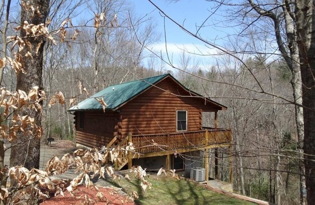 RUSTLING WATERS await at Bear Creek Cabin off Parkway or I-77 near Fancy Gap