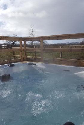 Ruth's Repose Country Retreat with private hot tub