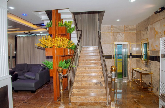 Ryan Hotel and Suites